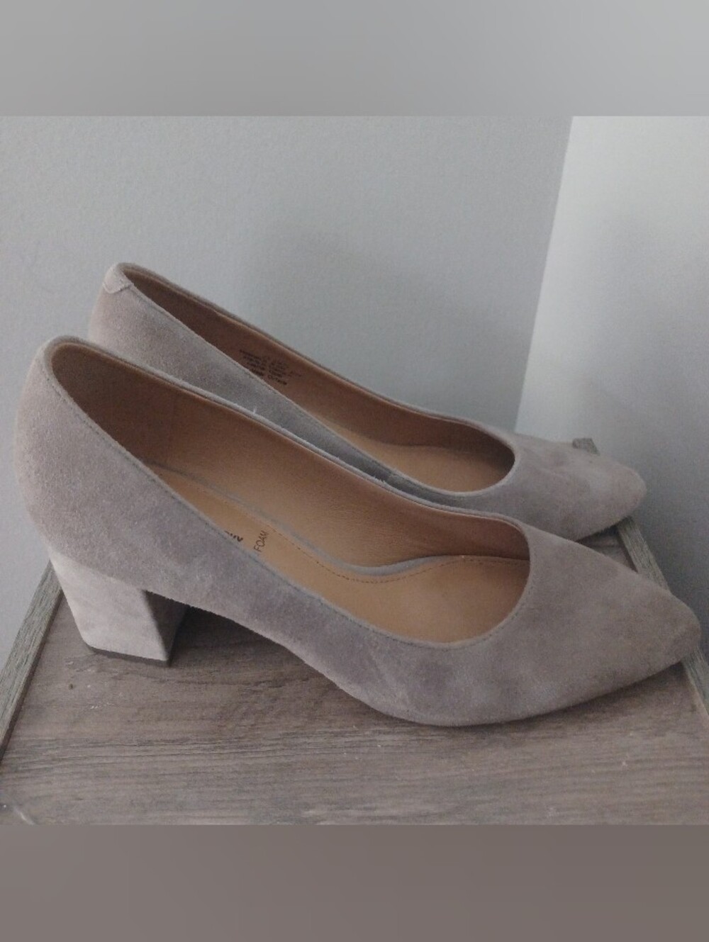 Johnston & Murphy Block Heels Sz 9.5